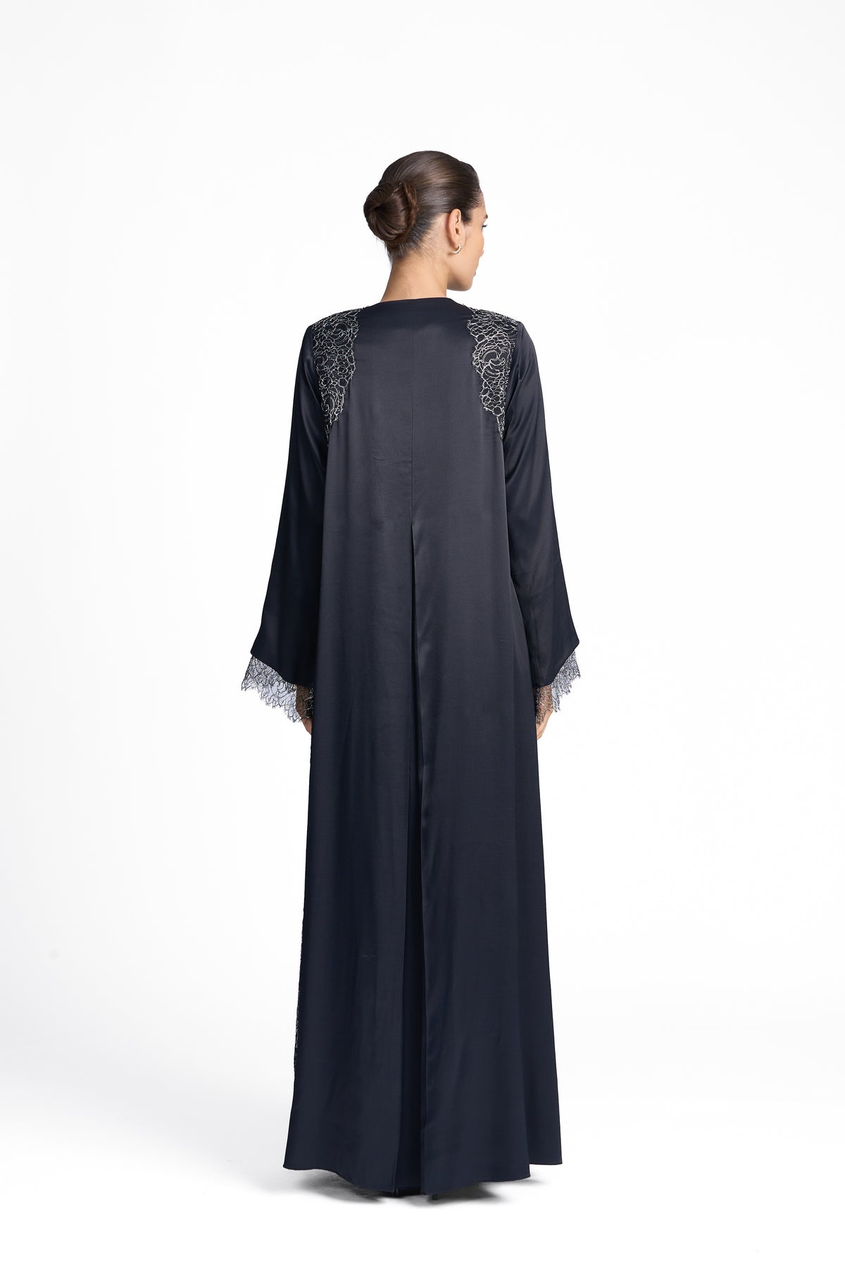 Aurhé Silver Lace Abaya